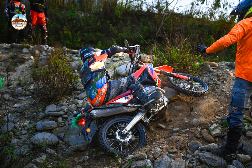 Dust and falls: The backside of the glamour of conquering adventurous off-road routes in Vietnam.